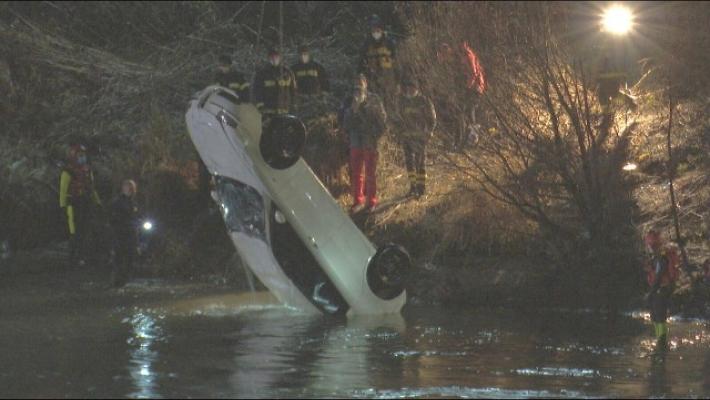 Auto recuperata nell'Adige a Rovereto, due cadaveri a bordo 