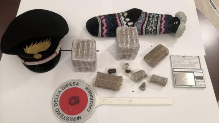 Arrestato un tunisino con 20 panetti di hashish