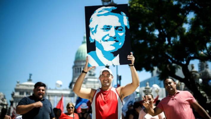  Svolta in Argentina, legalizzato l'aborto