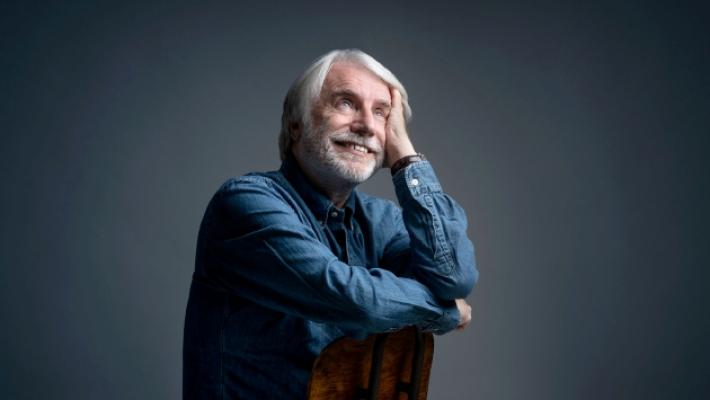 Paolo Crepet al Regio: «AI, l'umanità rischia di perdere le sue capacità»