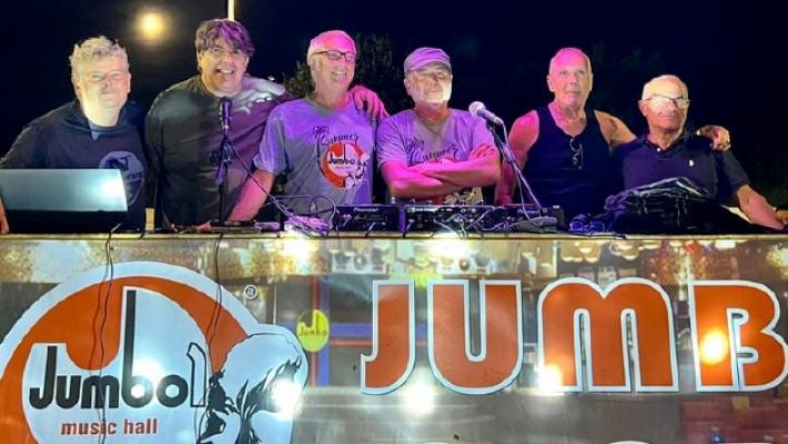 Jumbo Story: &laquo;Danze in Piazza Garibaldi&raquo;