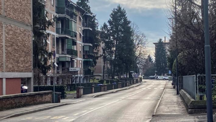 Tre ragazzi di 13 anni rapinati da giovani col coltello