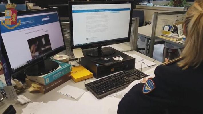 Truffe: 98mila casi online nel 2020, molti su Dpi anti Covid