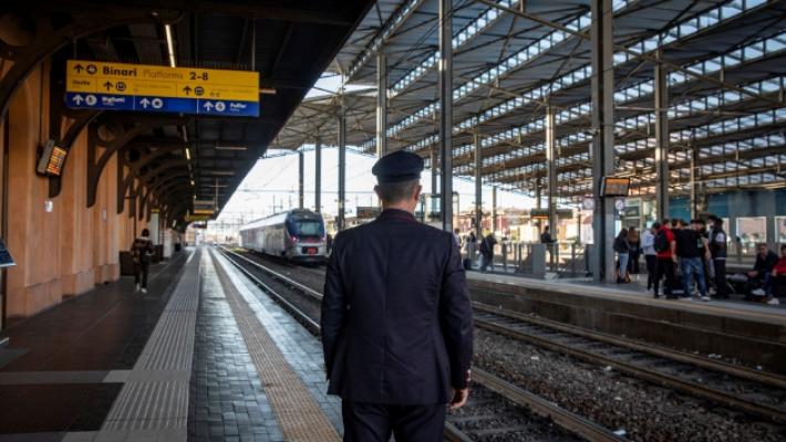 Un capotreno di Parma: &laquo;Insulti e aggressioni all'ordine del giorno&raquo;