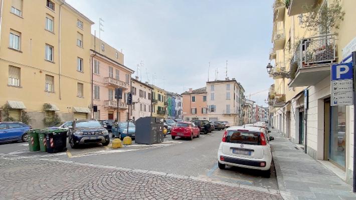 Piazzale Serventi, i residenti contro il concorso di idee: &laquo;Il Comune ci ha ignorati&raquo;