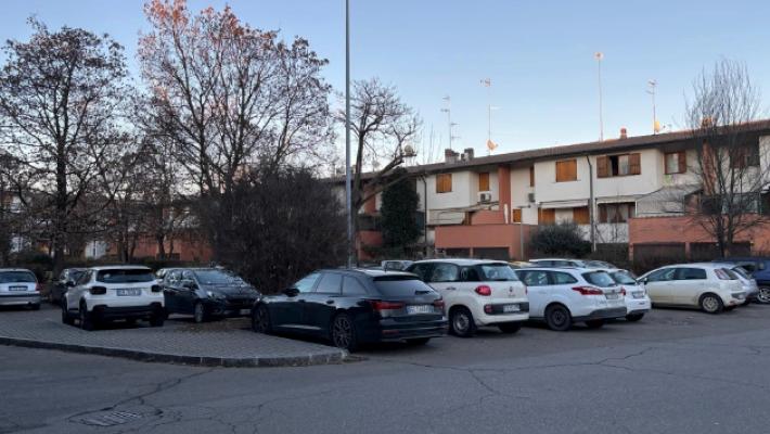 &laquo;Strage&raquo; di pneumatici in piazzale Mattarella