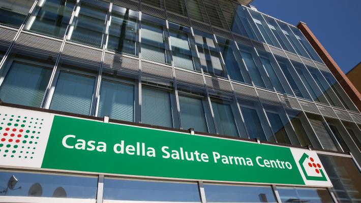 Trovato a scassinare i distributori delle bibite alla Casa della Salute: ne aveva già forzate due. Arrestato 21enne