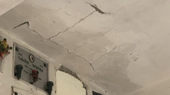 Chiuso l'accesso all'arcata 1 del cimitero