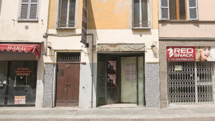 In calo negozi e residenti: «Il centro storico muore»