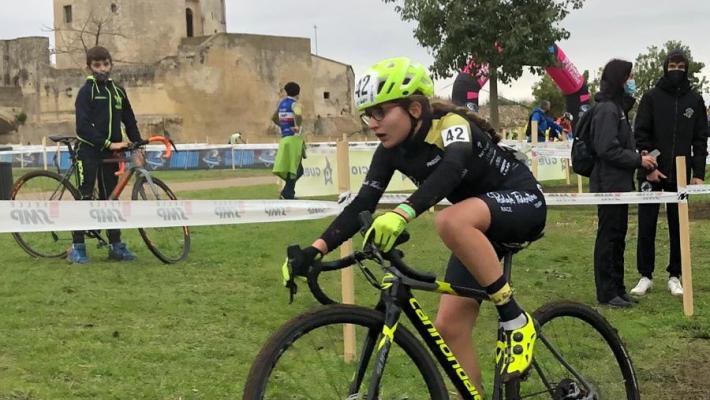 Valentina, grinta e talento: in bici va come un fulmine