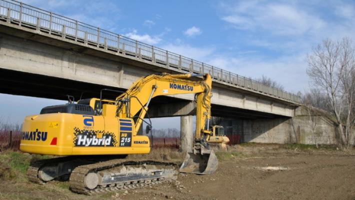 Ponte sul Po, iniziano i lavori. Ma c'è l'incognita giudiziaria