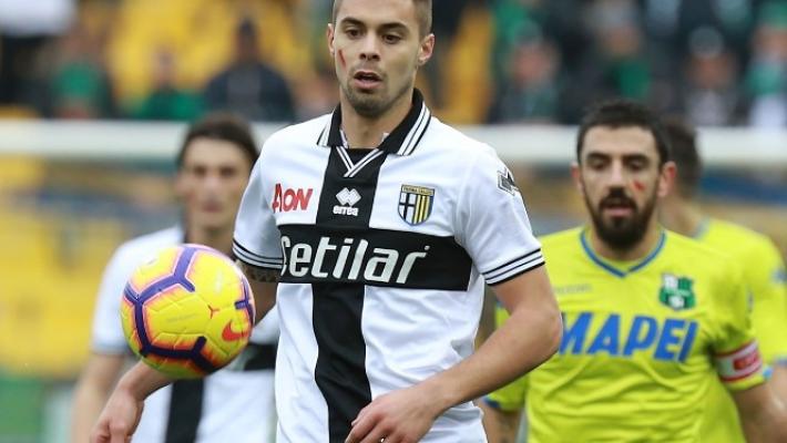 Djuricic segna al 95' su rigore il pareggio dopo la rete di Kucka nel primo tempo. Sassuolo-Parma finisce 1-1