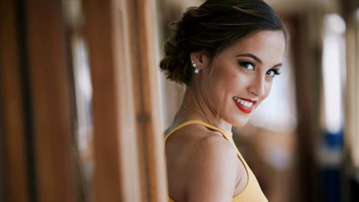 Martina Esposito, la grinta e il sorriso della miss impiegata