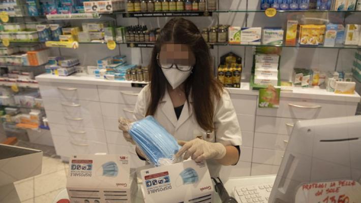 Mascherine e distanziamento fanno sparire l'influenza stagionale