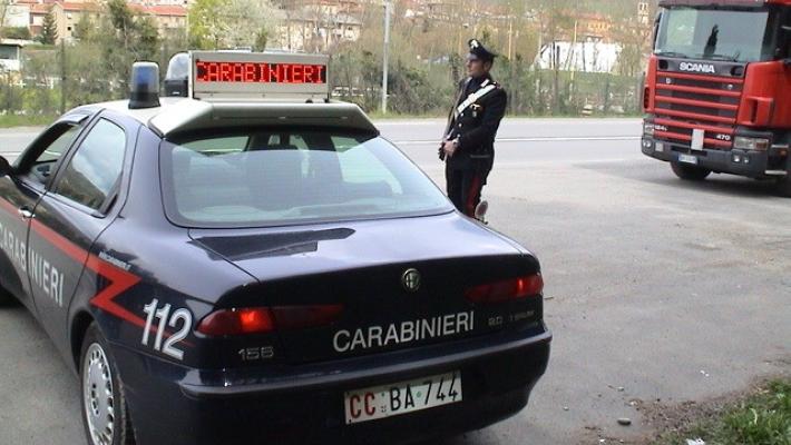 Pizza e caffè al bar dopo le visite, medico multato
