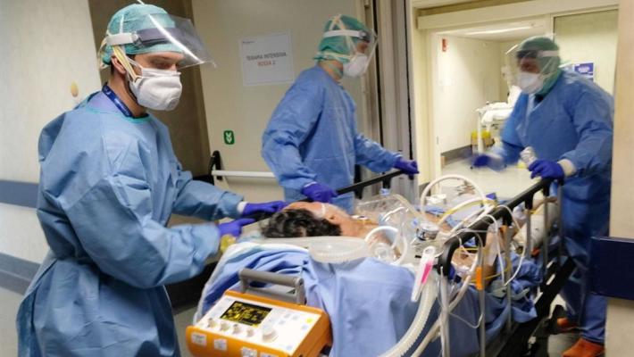 A marzo aveva provocato la morte di 2 pazienti Covid, arrestato un medico a Montichiari