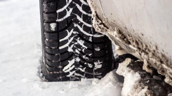 Gomme invernali o catene: come fare la scelta giusta