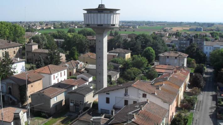 Operazione kolossal per la demolizione del «fungo»