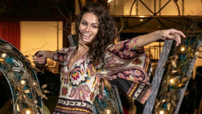 L'influencer Paola Turani si racconta: le giornate in tuta e il suo matrimonio con tre abiti