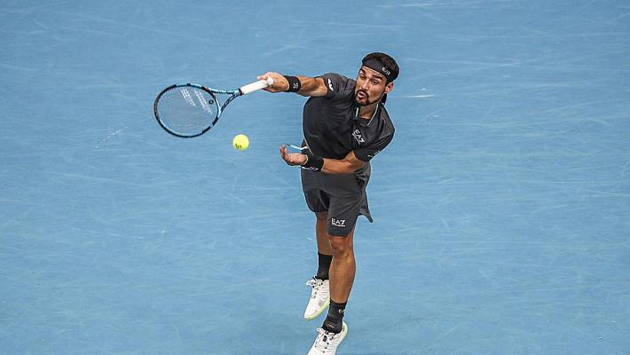 Fognini vince il derby con Caruso e passa il turno