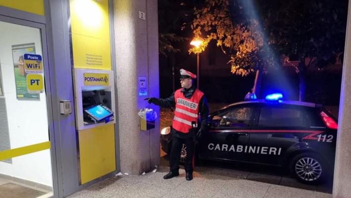 Assalto al bancoposta: ma il colpo fallisce