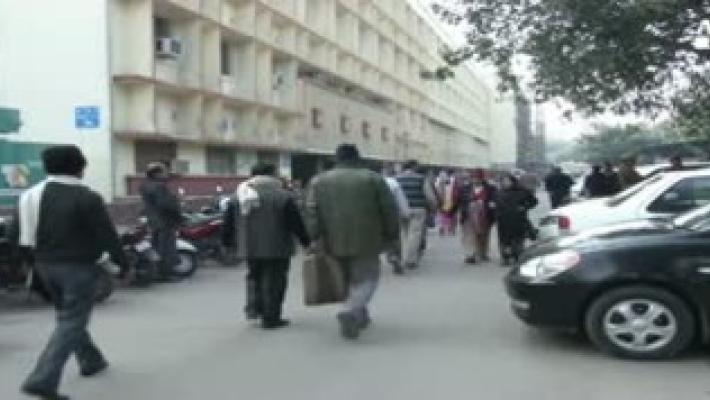 India depenalizza l'adulterio, solo l'uomo poteva denunciare