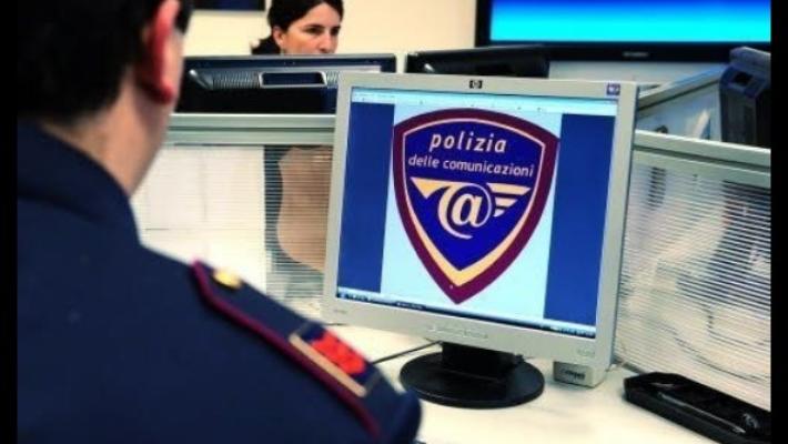  17enne tappezza  il paese con  le foto della ex 13enne 