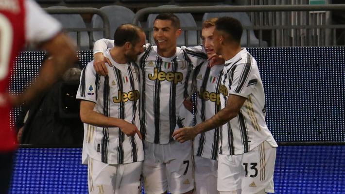 Crisi Ronaldo? Tripletta e Cagliari affondato