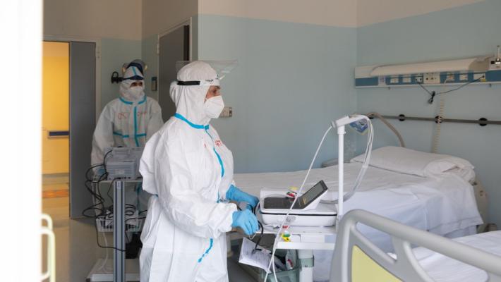 Pneumologia diventa zona covid. Chetta: «Ondata peggiore della seconda»