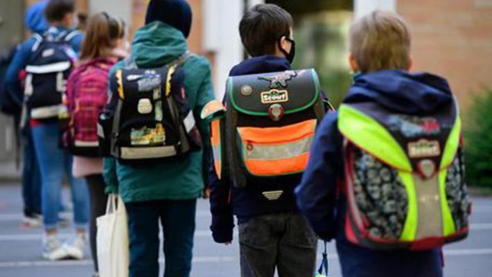 Bonetti: "Dopo Pasqua valutare l'apertura delle scuole dell'infanzia e primaria nelle  zone rosse"