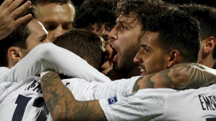 Mondiali, l'Italia di Mancini sa solo vincere: battuti anche i lituani (2-0)