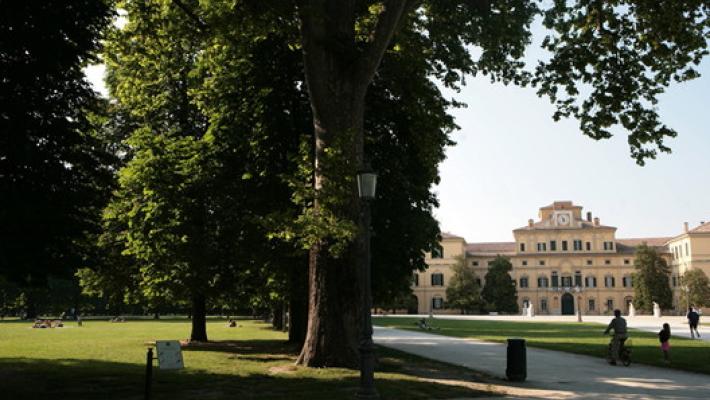 Droga da Milano al parco Ducale, un "giro" da 24mila euro: quattro arresti dei carabinieri
