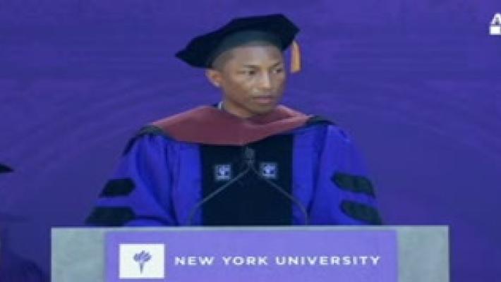 Il 'dottore' Pharrell Williams alla NYU