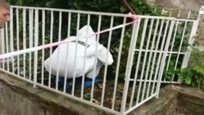 Morta 15enne ferita da ex compagno madre, oggi autopsia