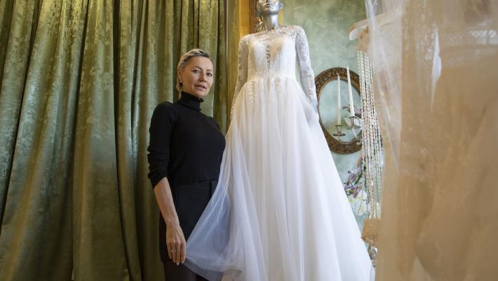 «Dono venti abiti da sposa a malate oncologiche»