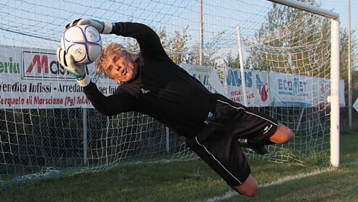 Lamberto Boranga esordisce tra i pali a 83 anni