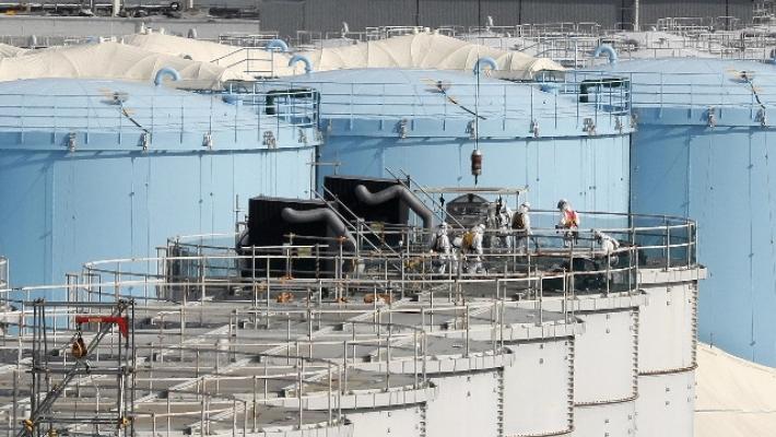 Fukushima, via libera di Tokyo al rilascio dell'acqua contaminata in mare. Cina e Corea del Sud: "Irresponsabile"