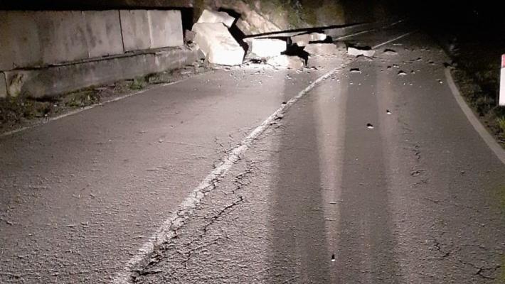 Chiusa da ieri sera la provinciale tra Varsi e Bardi per uno smottamento