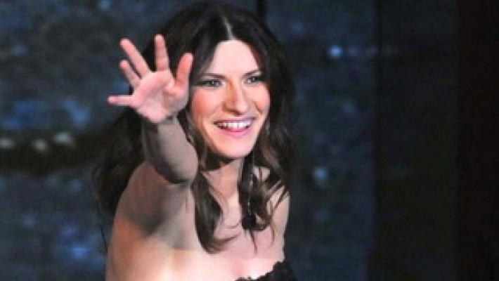Laura Pausini: "Se vinco mi alzo e urlo, spero niente parolacce"