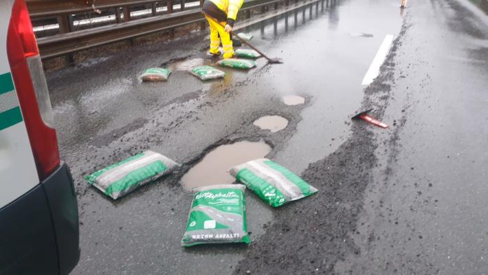 Federconsumatori: "Quante segnalazioni sul degrado del manto stradale dell'A15 in zona Berceto"