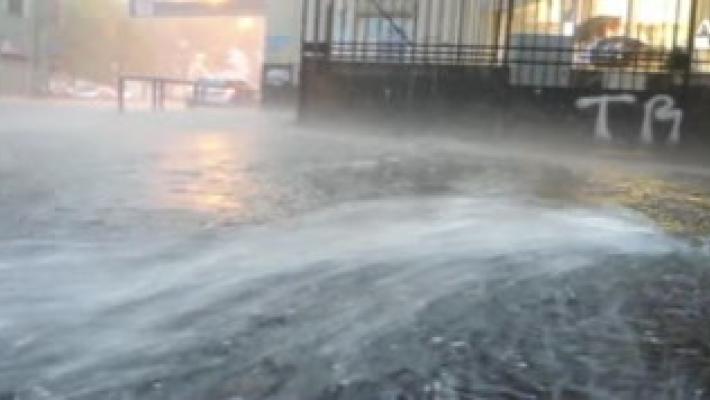 Livorno devastata dal nubifragio. Almeno 6 morti