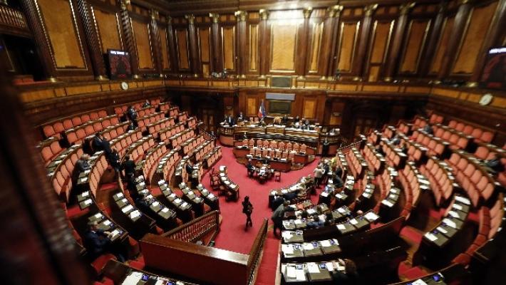 Coprifuoco, intesa per rivalutare a maggio l'orario del coprifuoco