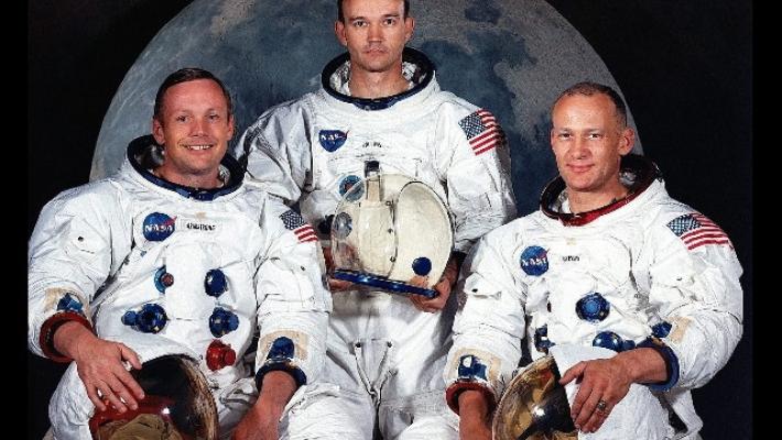 Addio a Collins, uno dei tre astronauti dell'Apollo 11