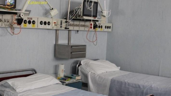 Covid in Italia: 256 vittime, casi al minimo da ottobre. I guariti sono 3,5 milioni 