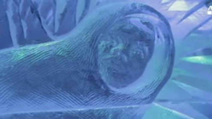 Il bello del freddo: le sculture di ghiaccio che arrivano dalla Russia Video