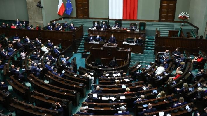 Il parlamento polacco approva il Recovery fund