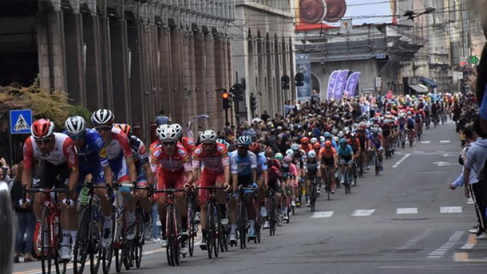 Viabilità  modificata per il passaggio del Giro d'Italia dalle 11:30 alle 14