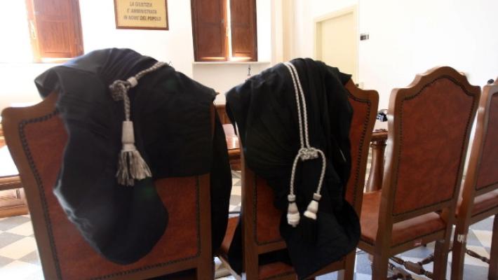 L'associazione magistrati a Pizzarotti: "Non si mini la fiducia verso altre istituzioni pubbliche"