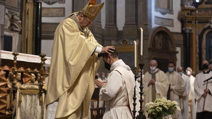 Don Bellè, il chimico che ha scelto il seminario