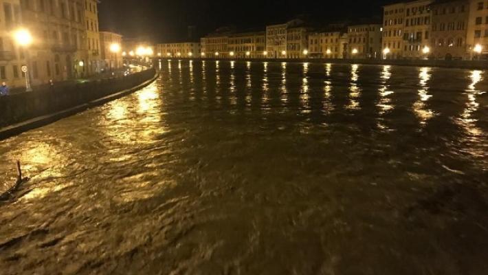 L' Arno in una notte è tornato fiume dopo mesi di siccità